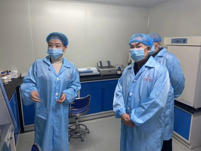 第二军医大学原政委傅翠和少将考察河南中科干细胞基因工程公司